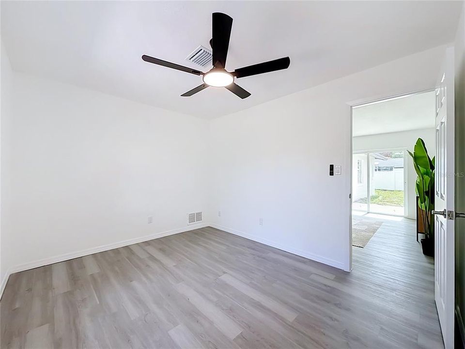 En Venta: $445,000 (4 camas, 2 baños, 1712 Pies cuadrados)