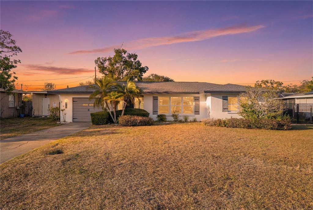 En Venta: $345,000 (2 camas, 1 baños, 1114 Pies cuadrados)