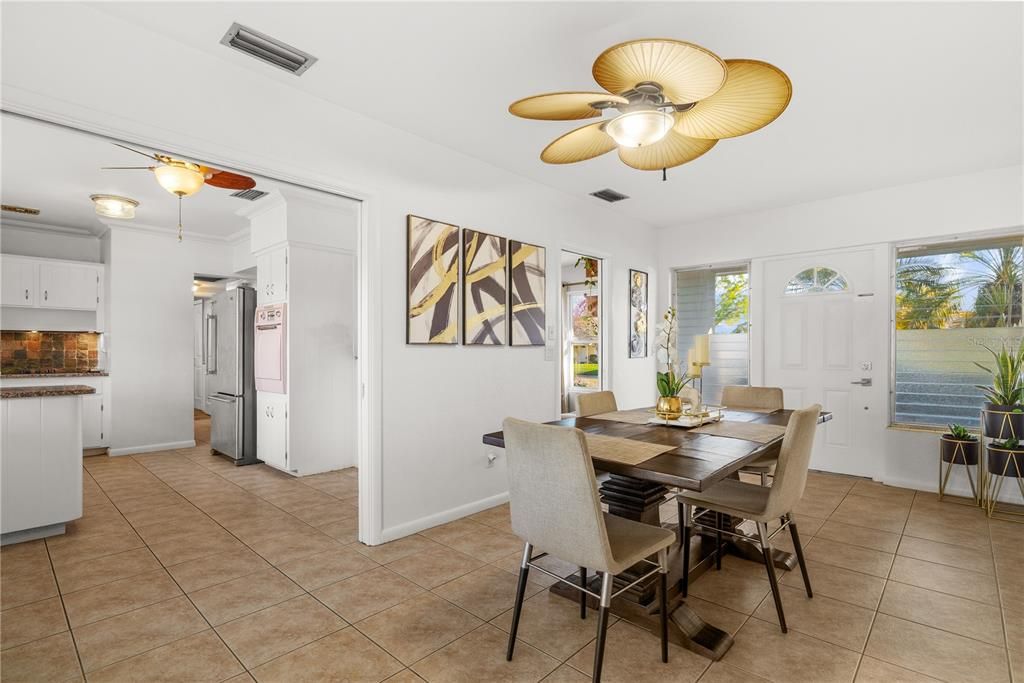 En Venta: $345,000 (2 camas, 1 baños, 1114 Pies cuadrados)