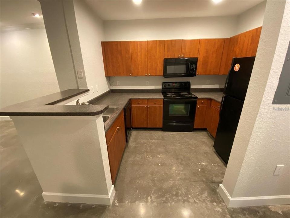 For Rent: $1,600 (1 beds, 1 baths, 685 Square Feet)
