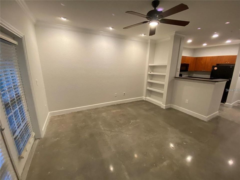 For Rent: $1,600 (1 beds, 1 baths, 685 Square Feet)