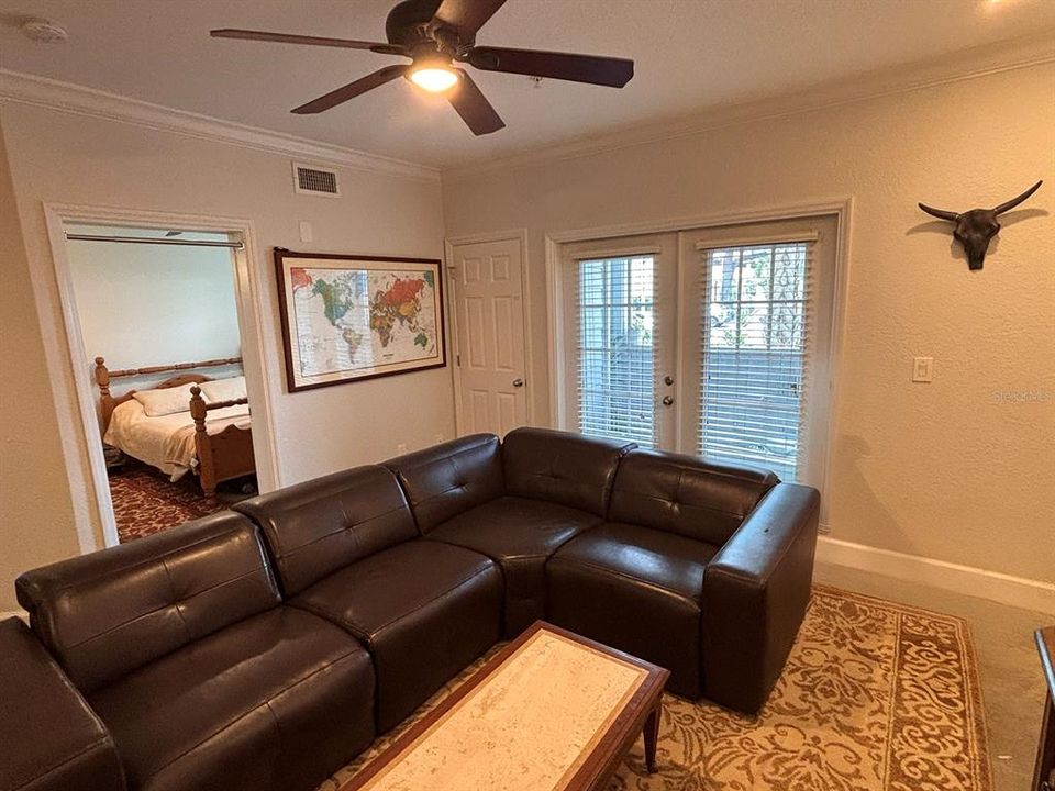 For Rent: $1,600 (1 beds, 1 baths, 685 Square Feet)