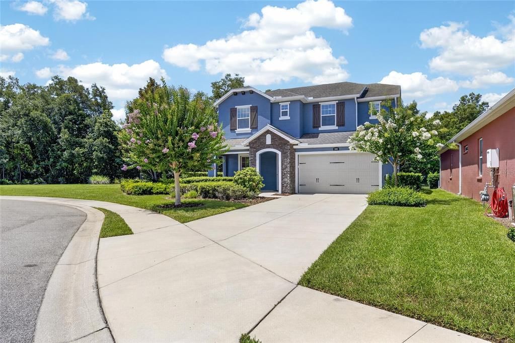 For Sale: $825,000 (4 beds, 3 baths, 2821 Square Feet)
