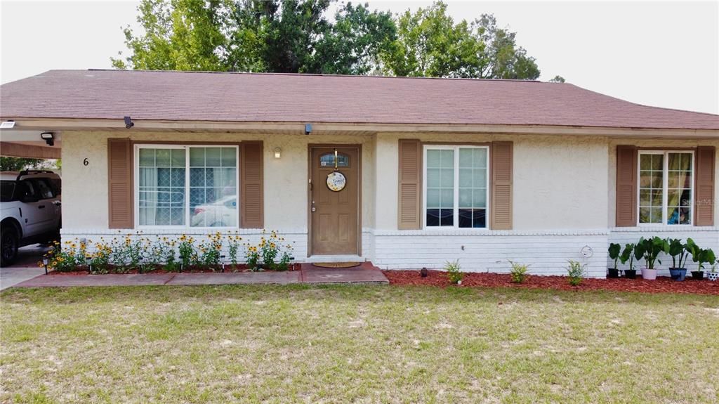 For Sale: $179,900 (3 beds, 2 baths, 1275 Square Feet)