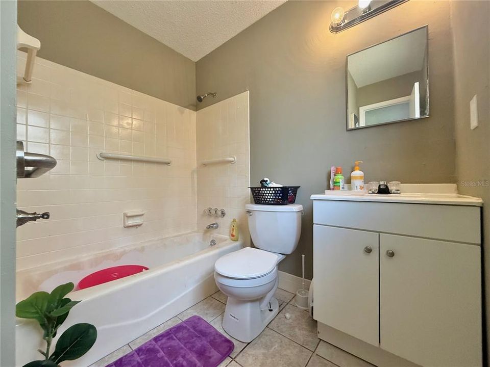 For Sale: $179,900 (3 beds, 2 baths, 1275 Square Feet)