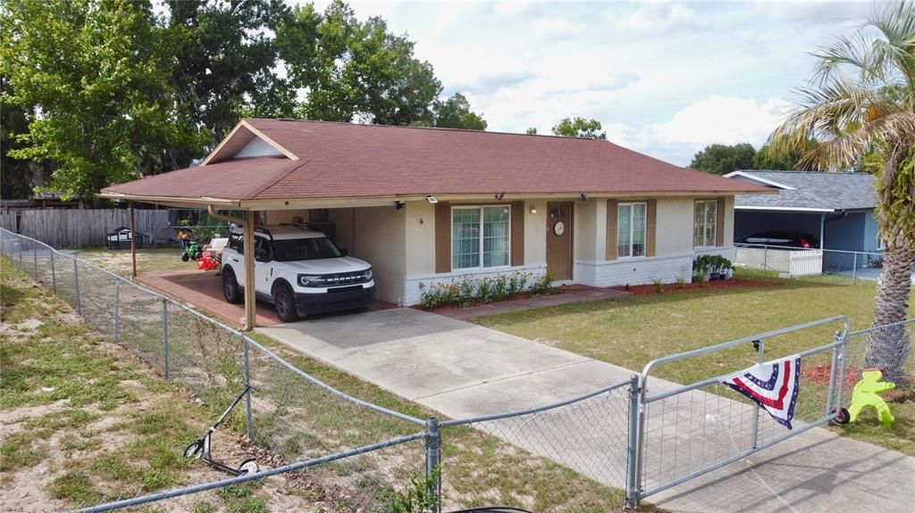 For Sale: $179,900 (3 beds, 2 baths, 1275 Square Feet)