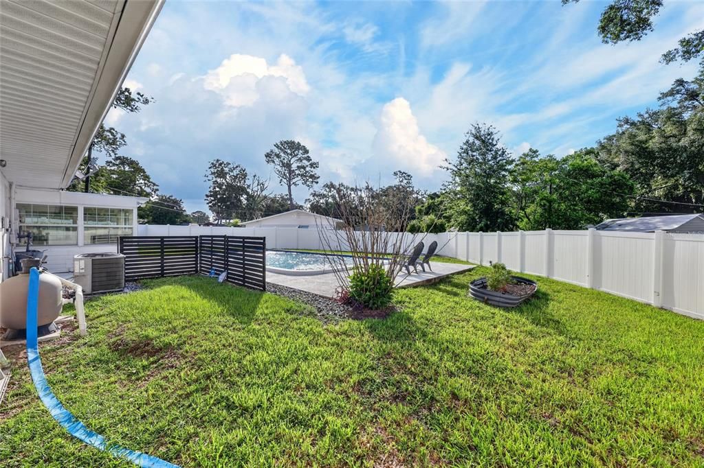For Sale: $259,900 (2 beds, 1 baths, 1170 Square Feet)