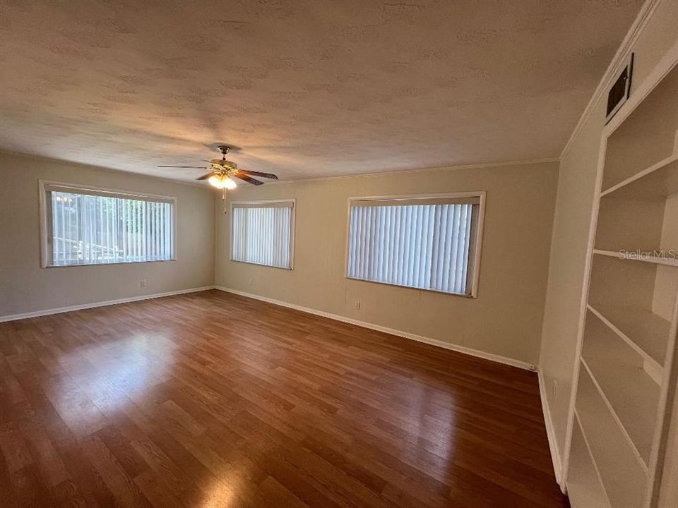 В аренду: $2,600 (3 спален, 2 ванн, 1537 Квадратных фут)