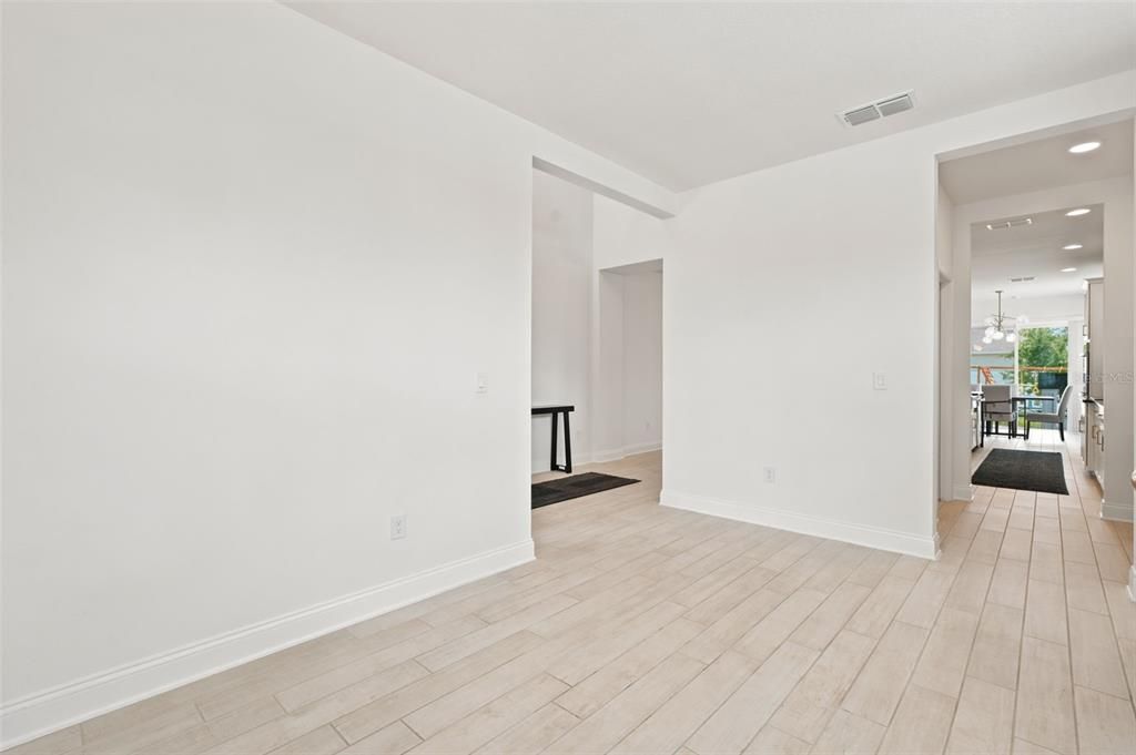 На продажу: $625,000 (5 спален, 5 ванн, 3689 Квадратных фут)