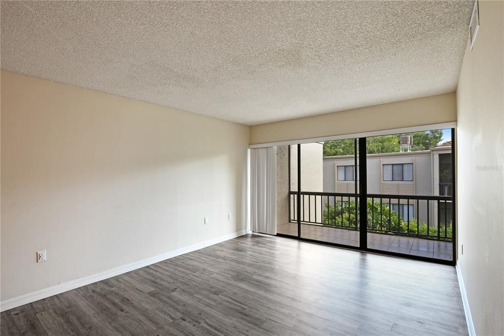 For Rent: $1,399 (2 beds, 2 baths, 828 Square Feet)