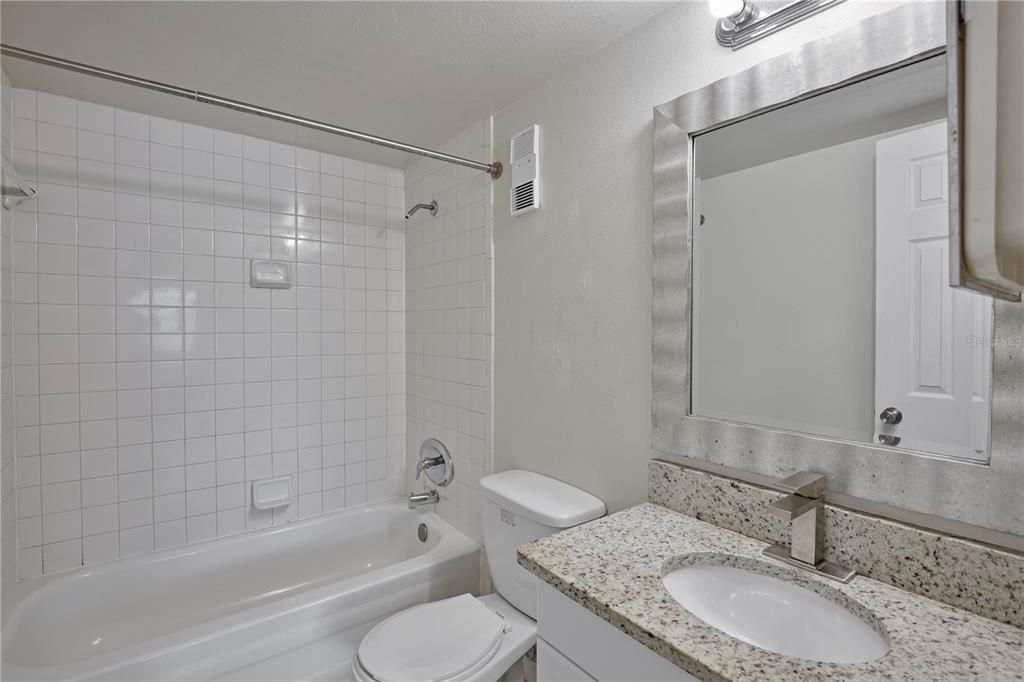 For Rent: $1,399 (2 beds, 2 baths, 828 Square Feet)