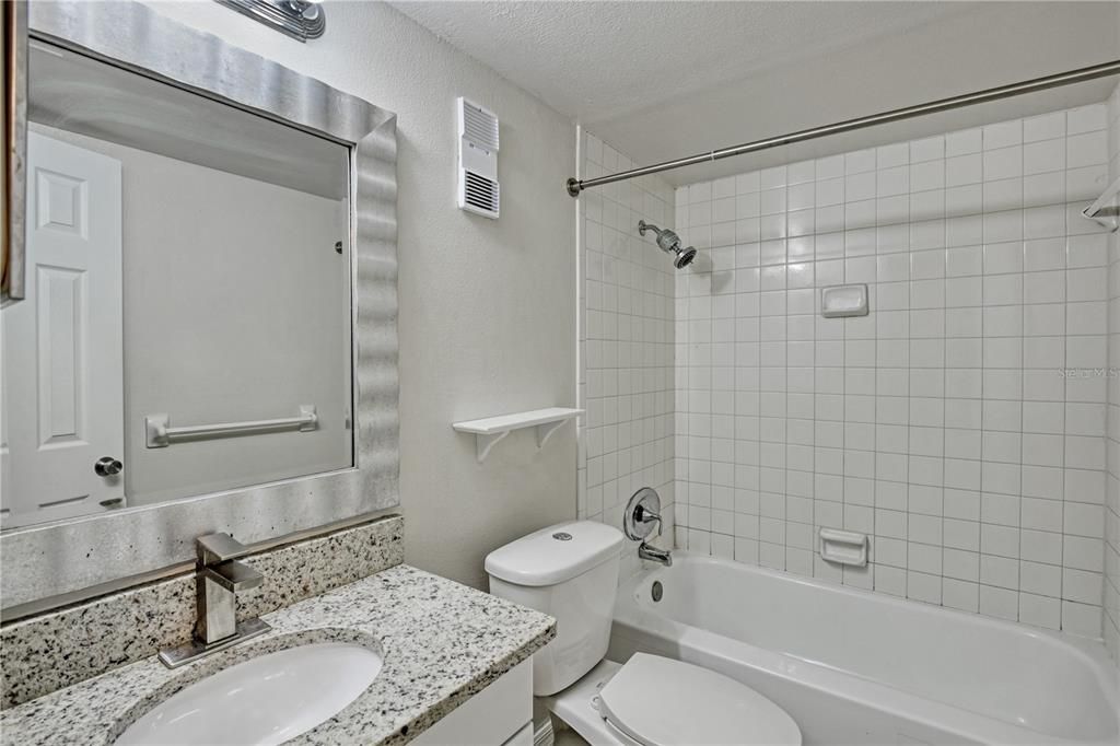 For Rent: $1,399 (2 beds, 2 baths, 828 Square Feet)