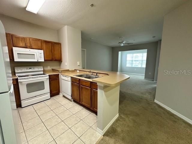 For Sale: $215,000 (2 beds, 2 baths, 1046 Square Feet)