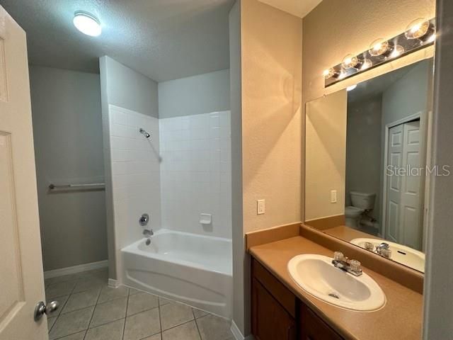 For Sale: $215,000 (2 beds, 2 baths, 1046 Square Feet)
