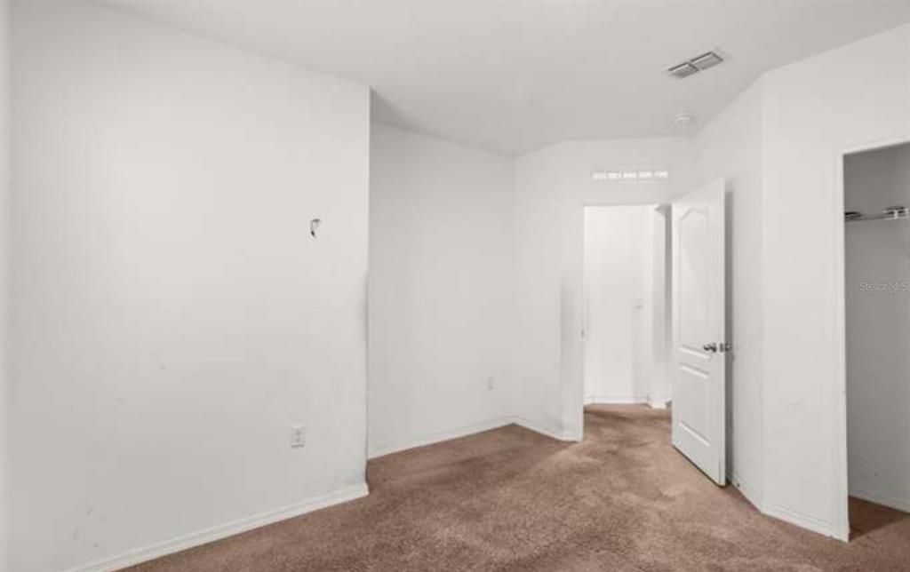 En Venta: $309,000 (4 camas, 2 baños, 1874 Pies cuadrados)