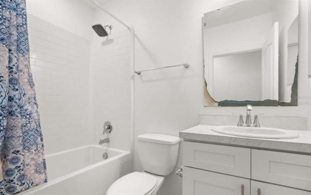 En Venta: $309,000 (4 camas, 2 baños, 1874 Pies cuadrados)