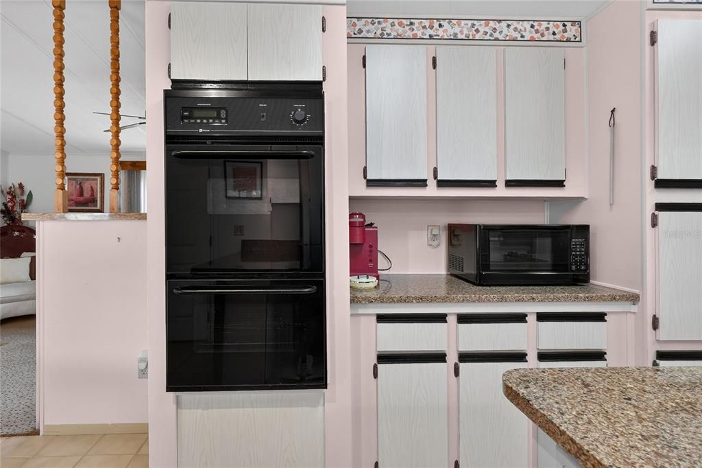 For Sale: $189,000 (2 beds, 2 baths, 1440 Square Feet)