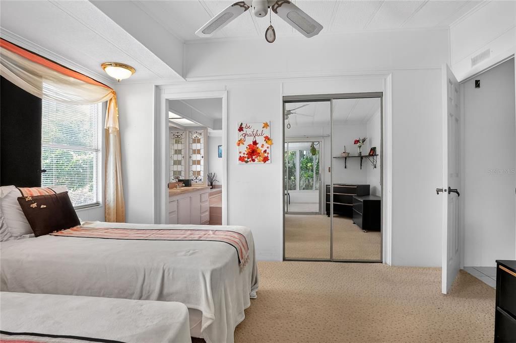 For Sale: $189,000 (2 beds, 2 baths, 1440 Square Feet)