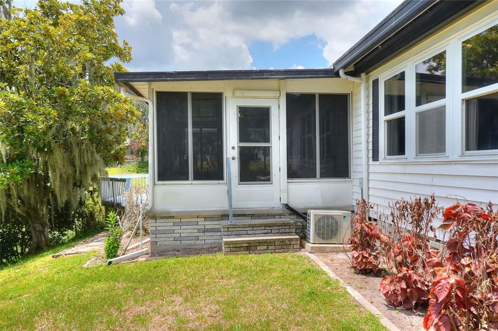 For Sale: $189,000 (2 beds, 2 baths, 1440 Square Feet)