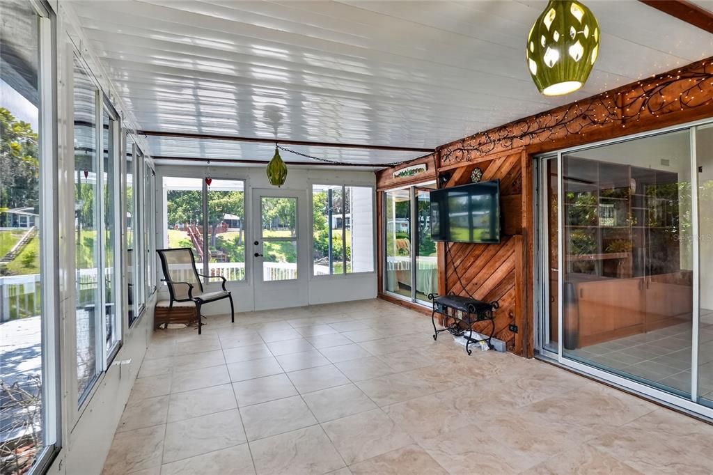 For Sale: $189,000 (2 beds, 2 baths, 1440 Square Feet)