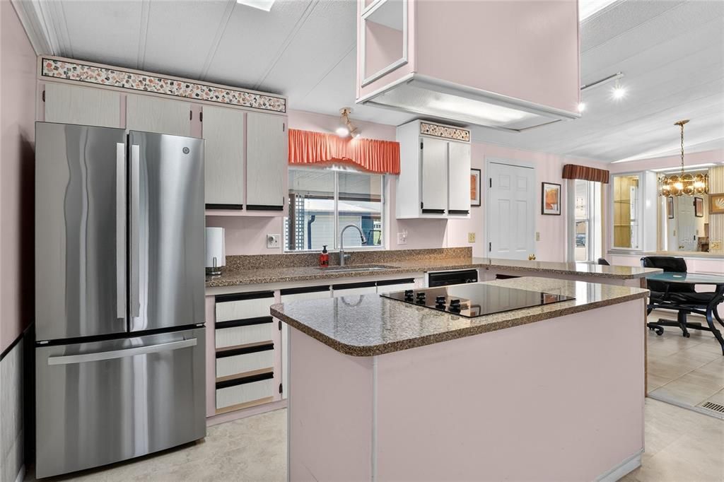 For Sale: $189,000 (2 beds, 2 baths, 1440 Square Feet)