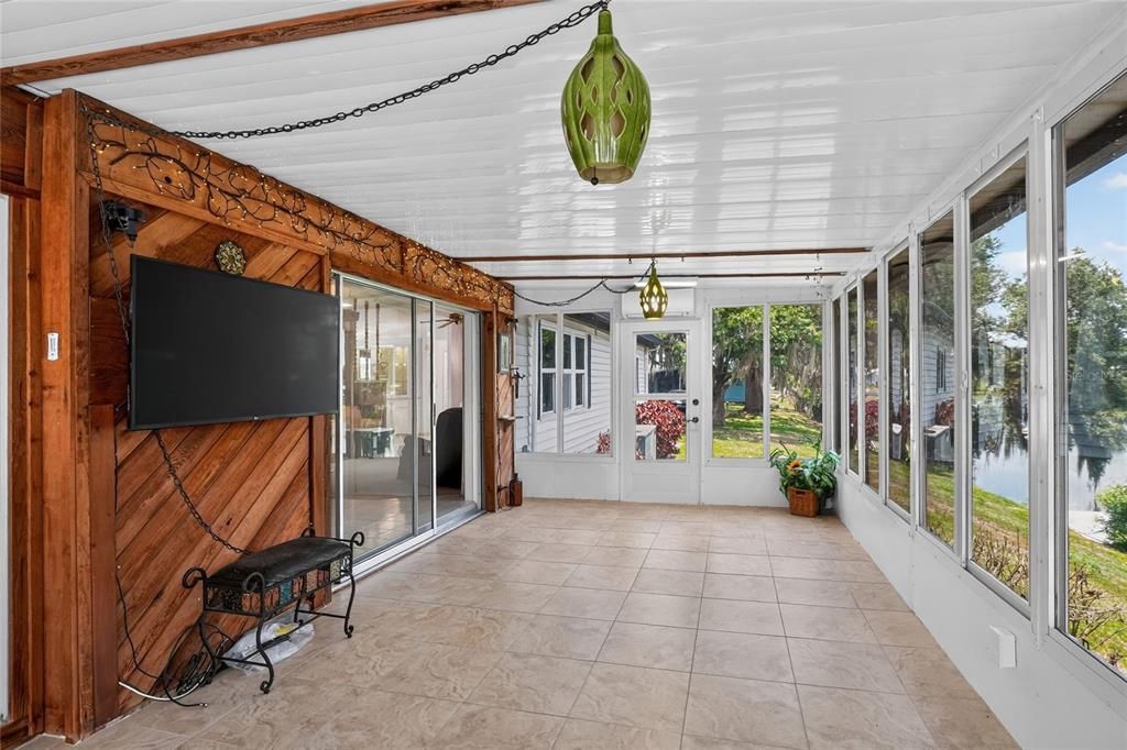 For Sale: $189,000 (2 beds, 2 baths, 1440 Square Feet)