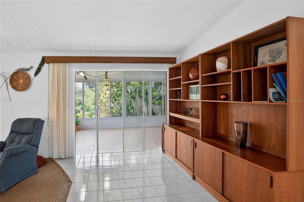 For Sale: $189,000 (2 beds, 2 baths, 1440 Square Feet)