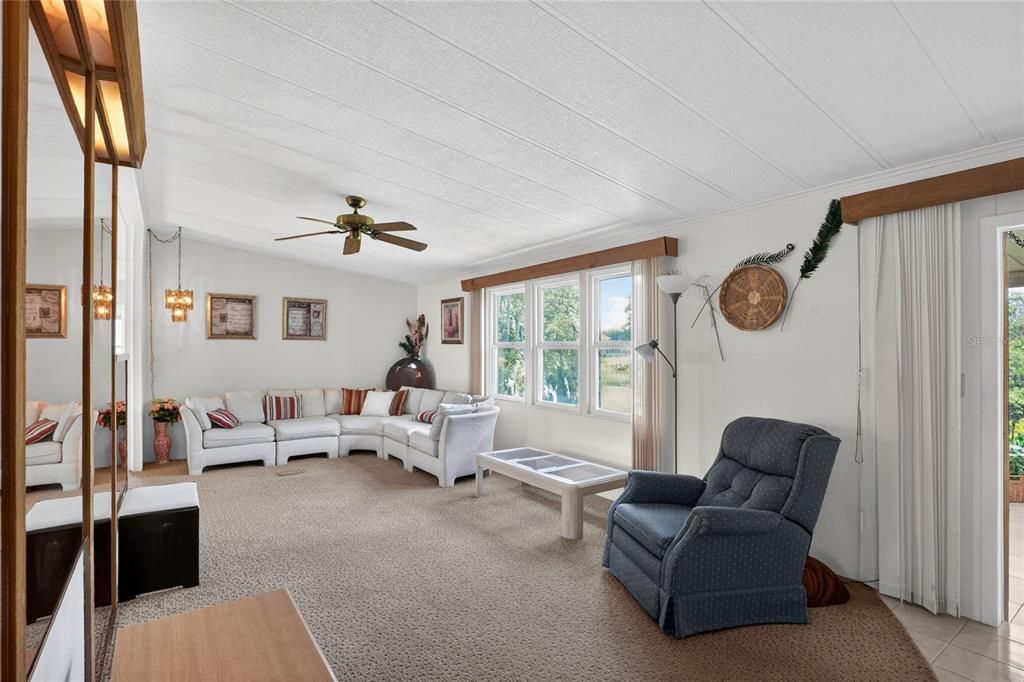 For Sale: $189,000 (2 beds, 2 baths, 1440 Square Feet)