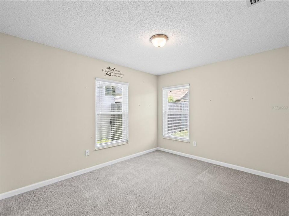 En Venta: $340,000 (3 camas, 2 baños, 1516 Pies cuadrados)