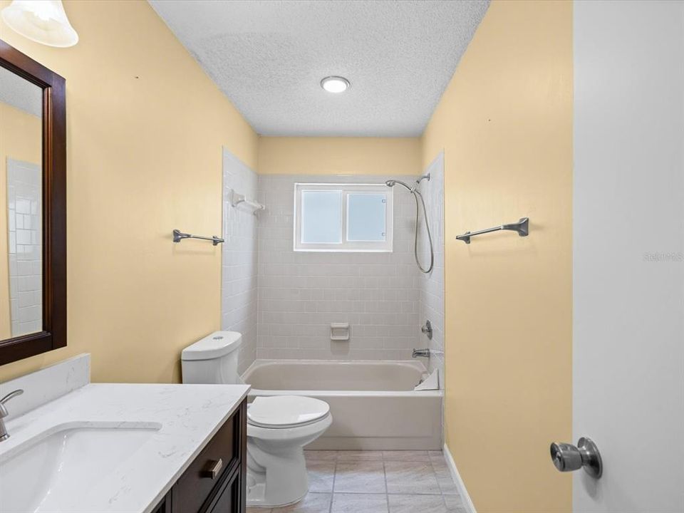En Venta: $340,000 (3 camas, 2 baños, 1516 Pies cuadrados)