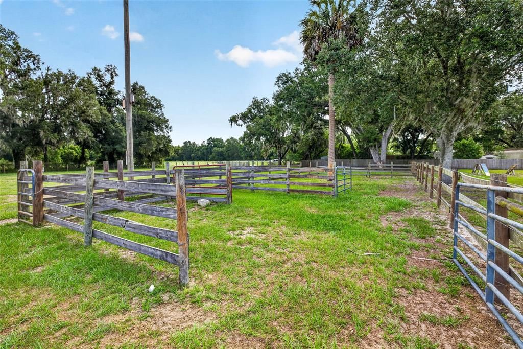 For Sale: $724,900 (3 beds, 2 baths, 1816 Square Feet)