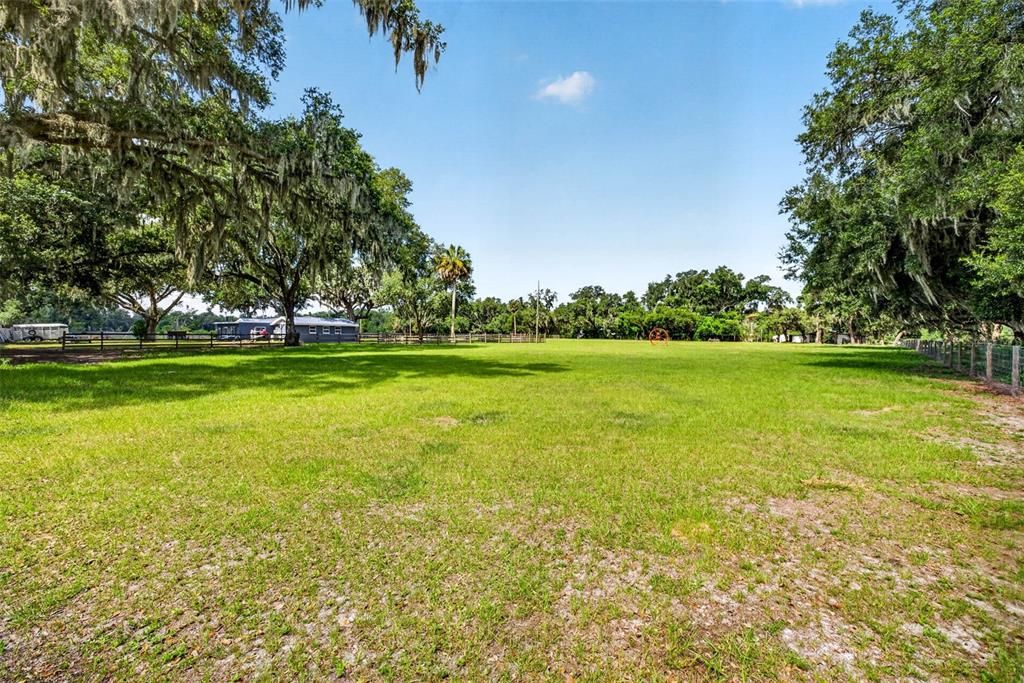 For Sale: $724,900 (3 beds, 2 baths, 1816 Square Feet)
