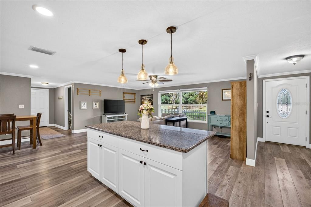 For Sale: $724,900 (3 beds, 2 baths, 1816 Square Feet)
