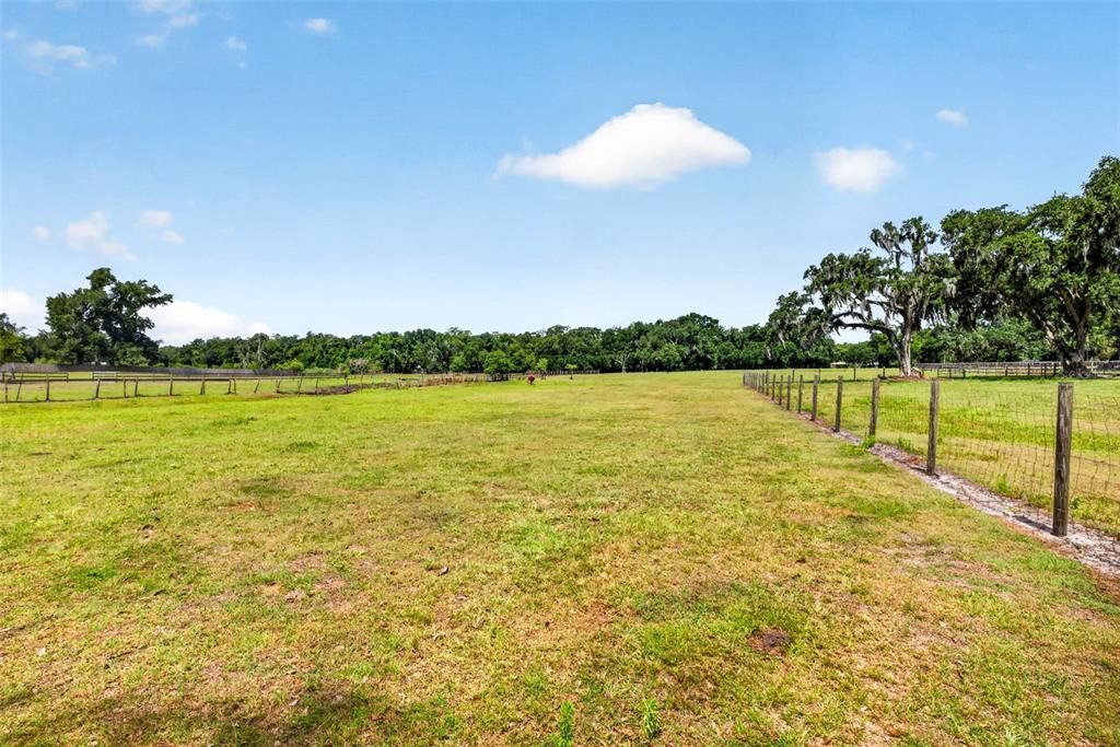 For Sale: $724,900 (3 beds, 2 baths, 1816 Square Feet)