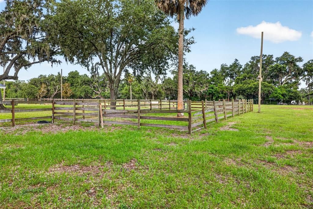 For Sale: $724,900 (3 beds, 2 baths, 1816 Square Feet)