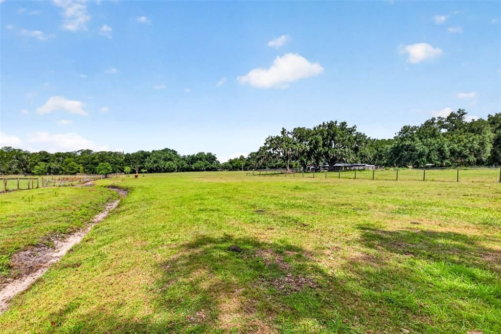 For Sale: $724,900 (3 beds, 2 baths, 1816 Square Feet)