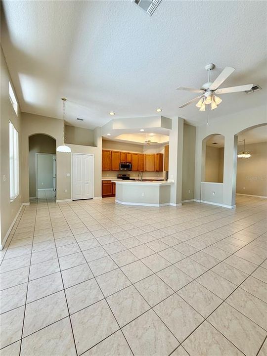 For Rent: $3,195 (3 beds, 3 baths, 2319 Square Feet)