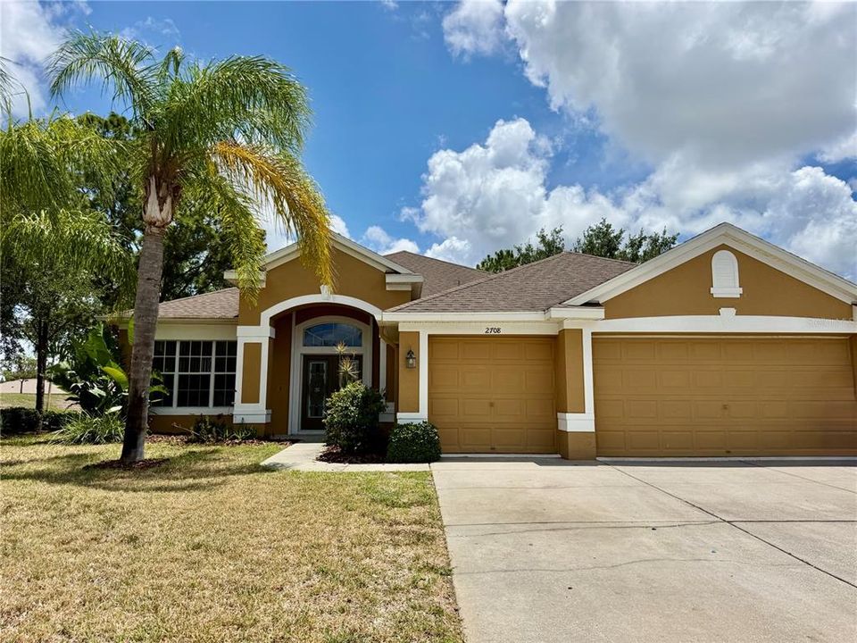 For Rent: $3,195 (3 beds, 3 baths, 2319 Square Feet)