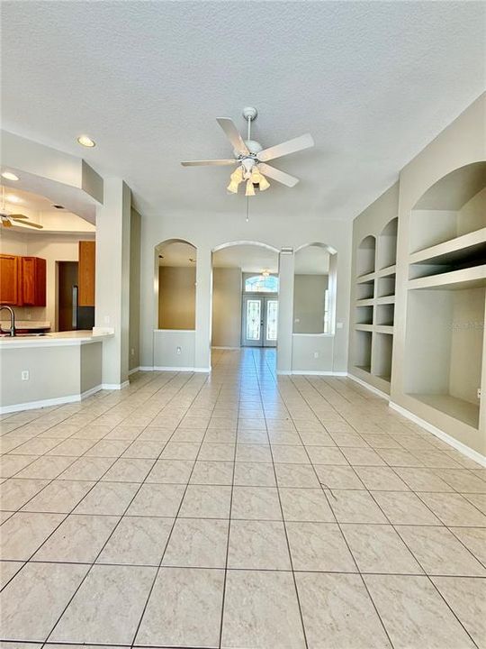 For Rent: $3,195 (3 beds, 3 baths, 2319 Square Feet)