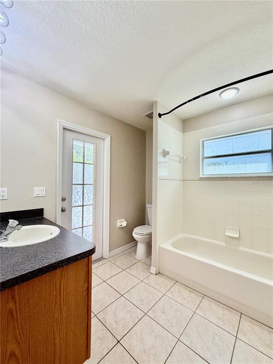 For Rent: $3,195 (3 beds, 3 baths, 2319 Square Feet)