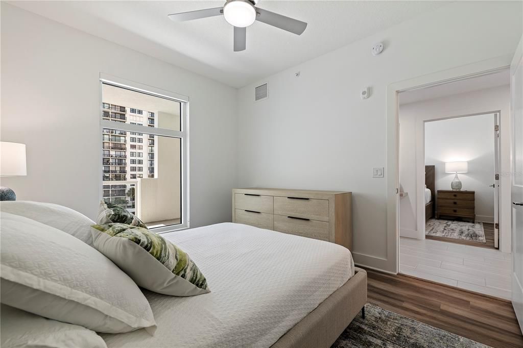 For Rent: $5,500 (3 beds, 2 baths, 1800 Square Feet)