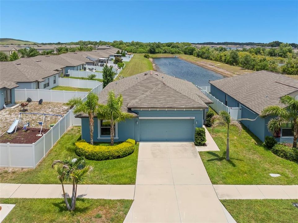 For Sale: $339,900 (4 beds, 2 baths, 1841 Square Feet)