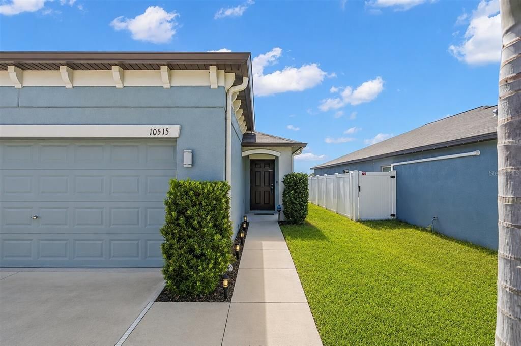 For Sale: $339,900 (4 beds, 2 baths, 1841 Square Feet)