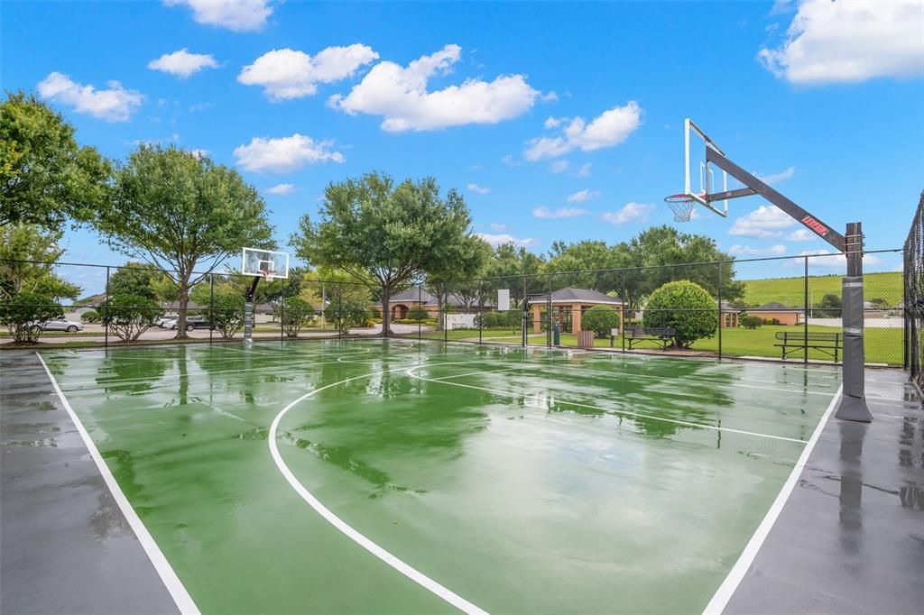 For Sale: $339,900 (4 beds, 2 baths, 1841 Square Feet)