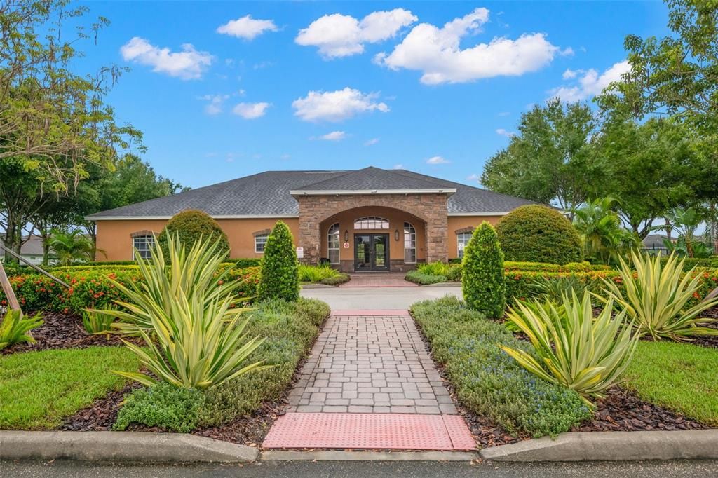 For Sale: $339,900 (4 beds, 2 baths, 1841 Square Feet)