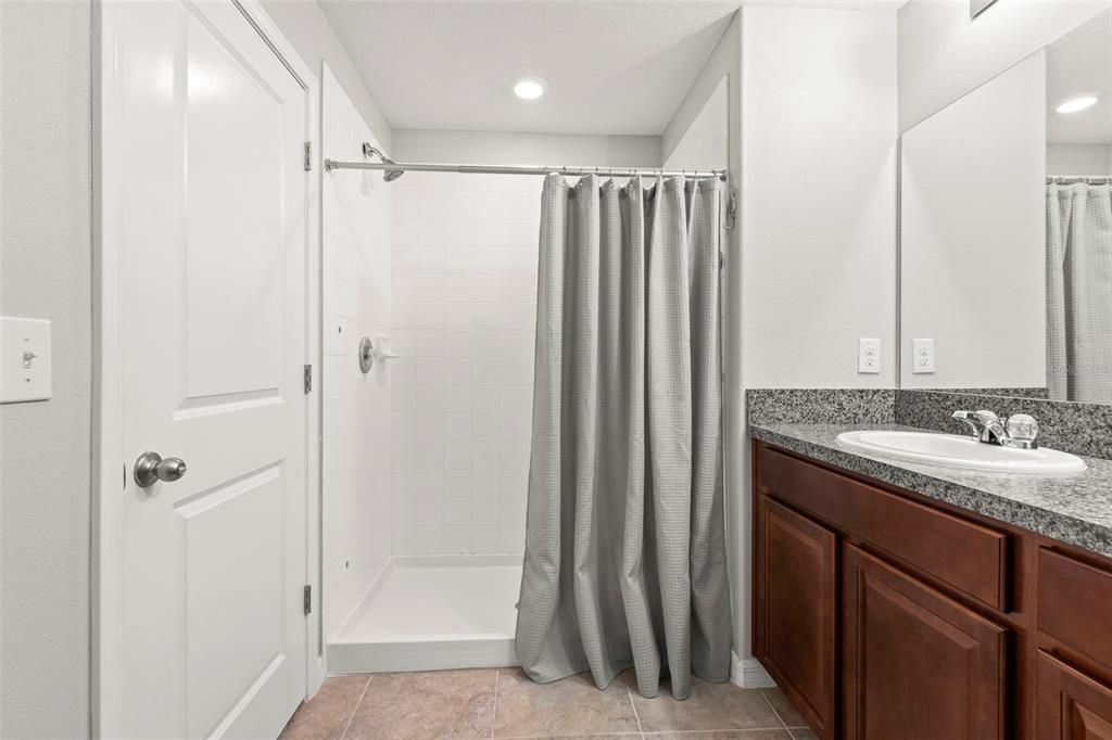 For Sale: $339,900 (4 beds, 2 baths, 1841 Square Feet)