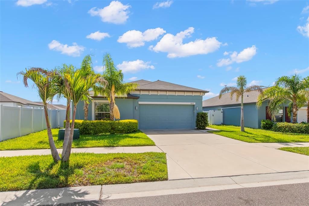 For Sale: $339,900 (4 beds, 2 baths, 1841 Square Feet)