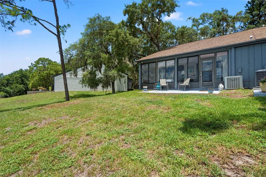 For Sale: $195,000 (2 beds, 2 baths, 995 Square Feet)