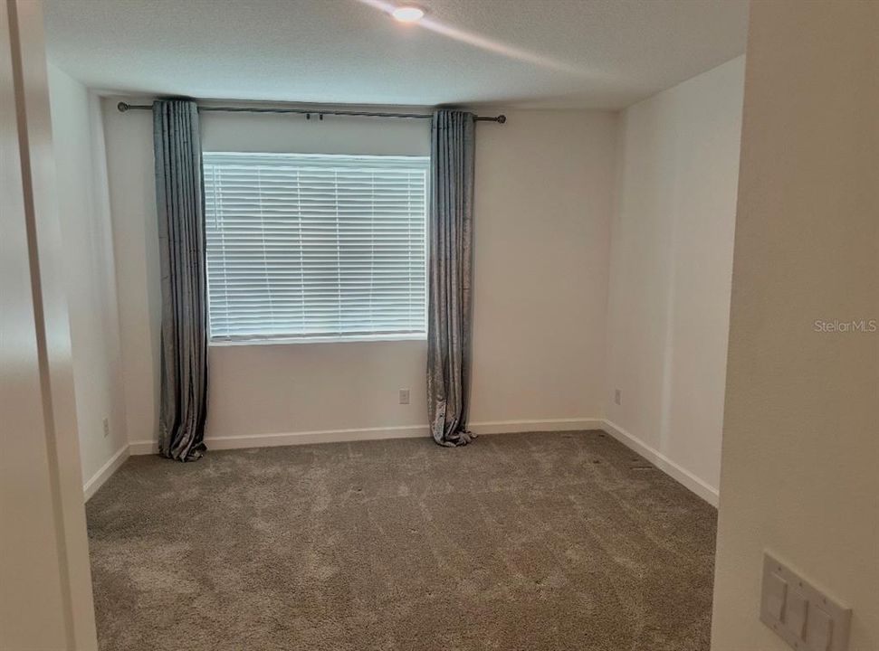 В аренду: $3,000 (4 спален, 3 ванн, 1736 Квадратных фут)
