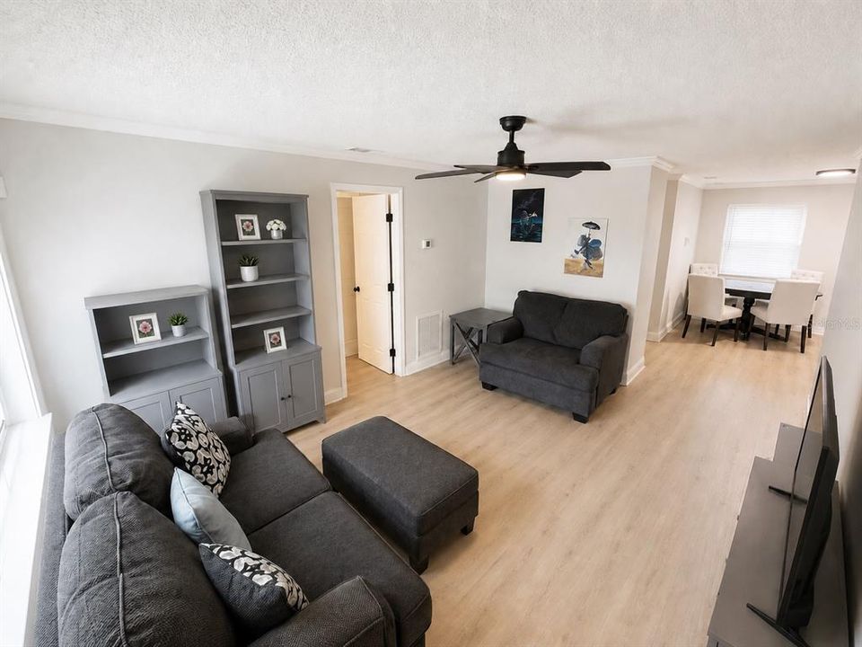 En Venta: $274,999 (2 camas, 1 baños, 864 Pies cuadrados)